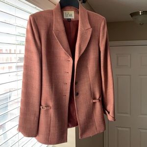 Le suit jacket and skirt !!!!!